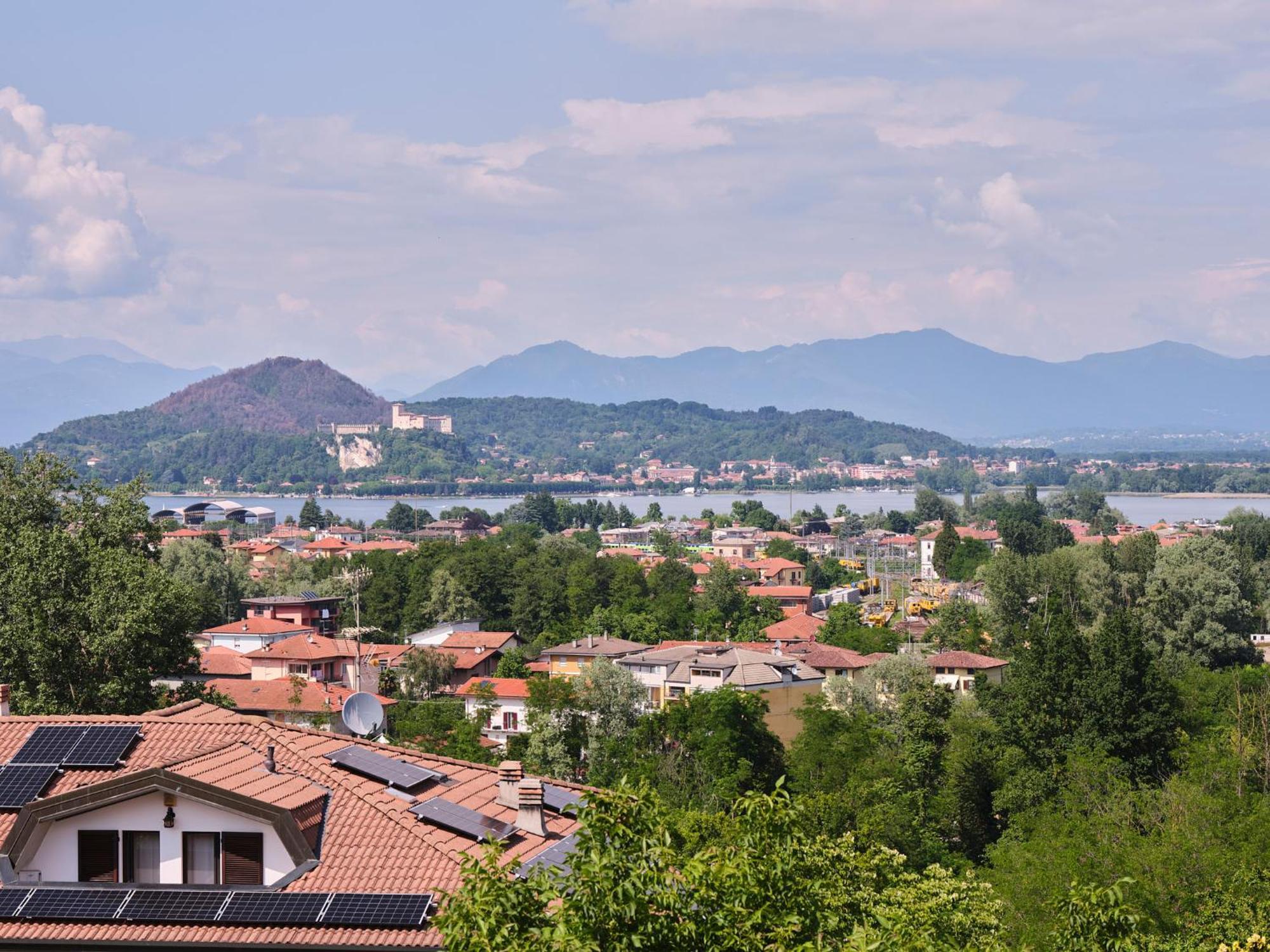 Casa Ierardi - Appartamento Arona Bellavista Экстерьер фото